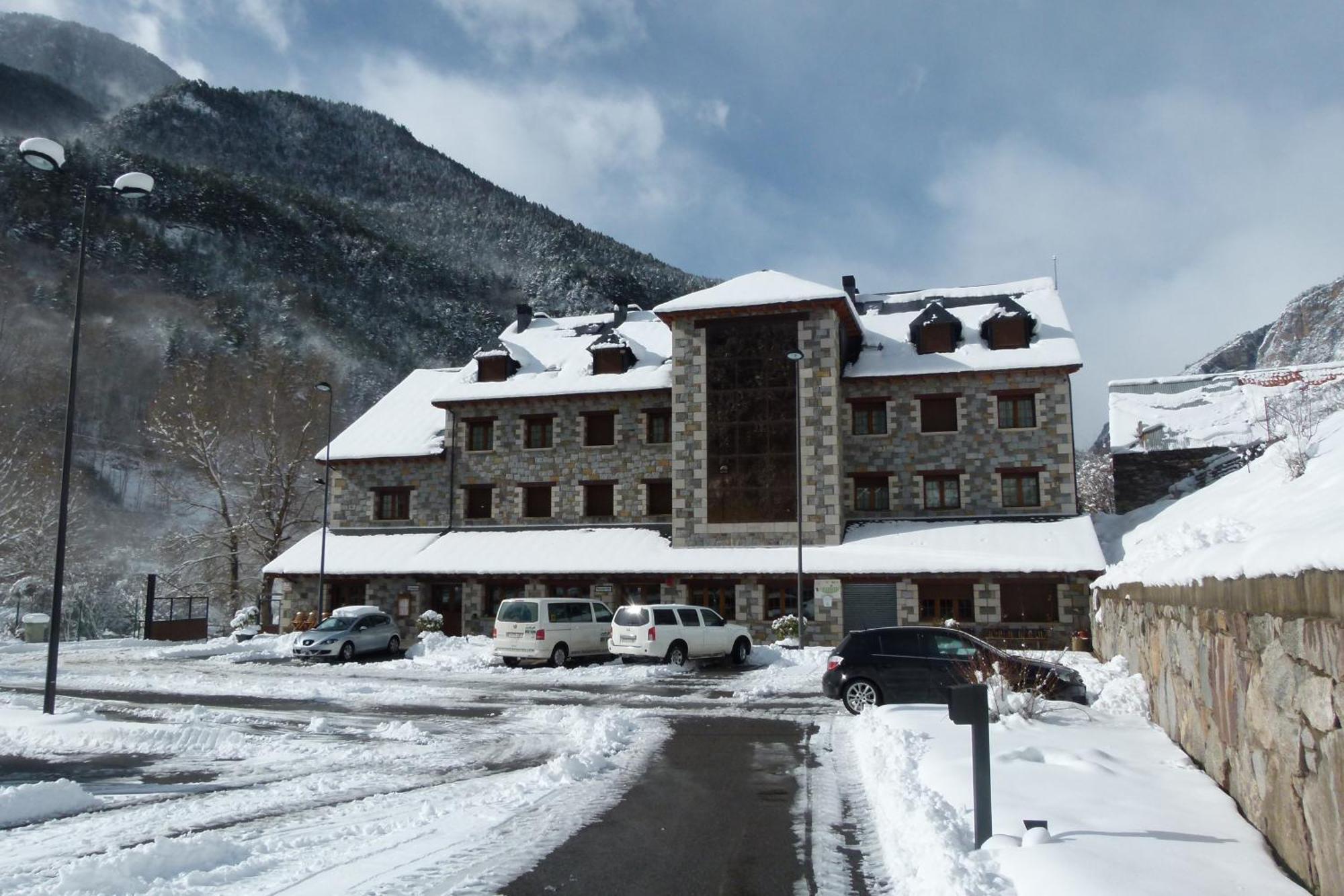 Complejo Turistico Bielsa Hotel Y Camping Exterior foto